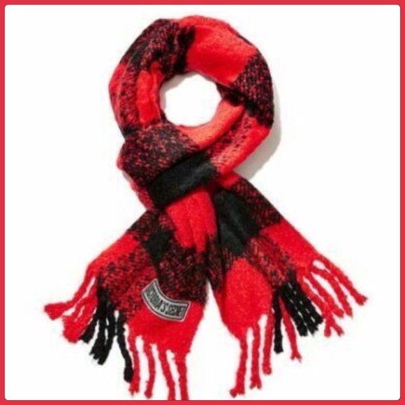 NWOT HP Victoria’s Secret red/black buffalo plaid blanket Scarf - Picture 2 of 5